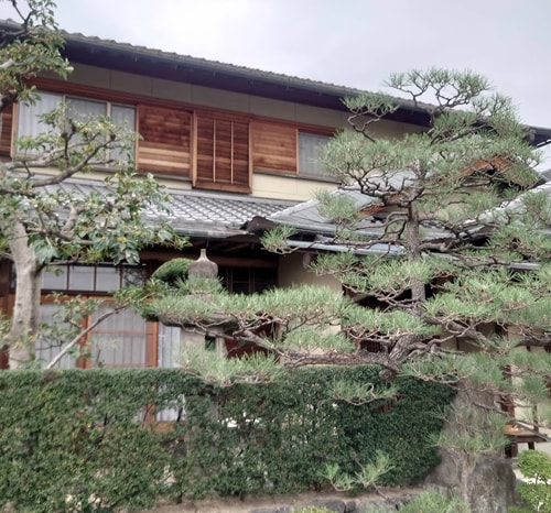 玄関前のエクステリアのイメージ